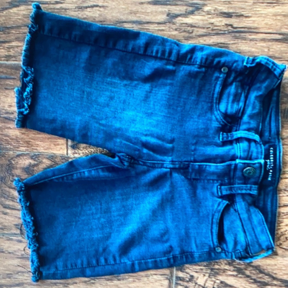 Celebrity Pink size 8 black denim shorts